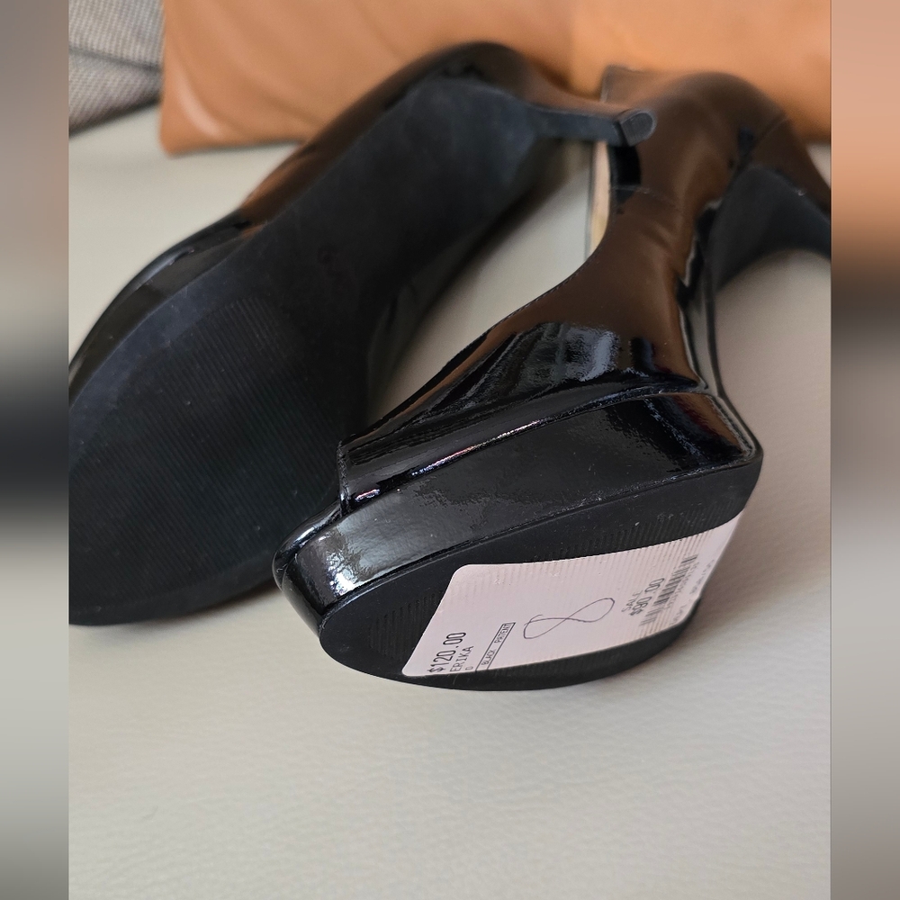 Michael Kors  Black Pump Heels Womens Size 8M, Used - Picture 5 of 11